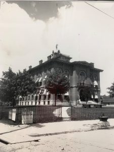 Picture of the Delaware County Courthouse Circa 1900